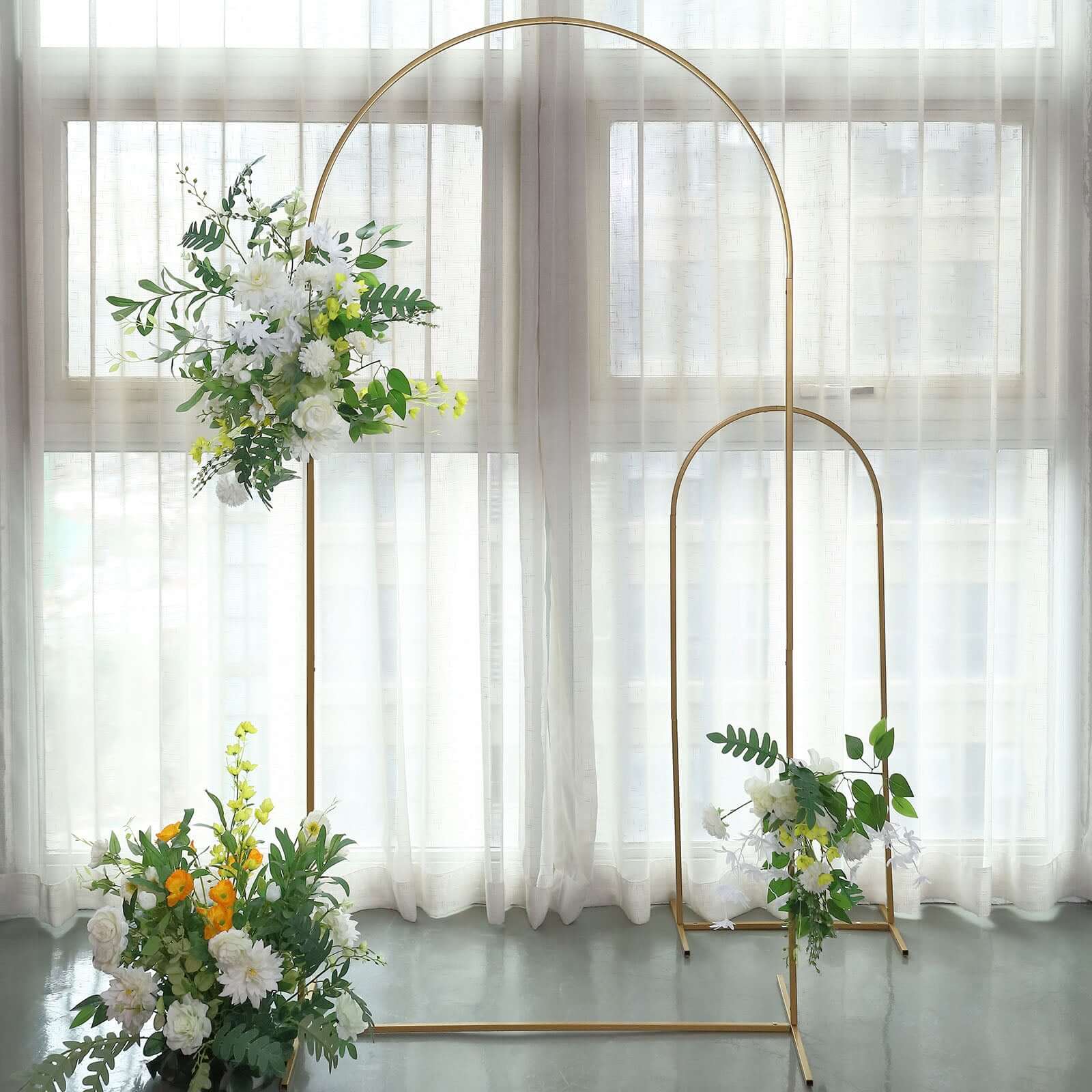 7ft Gold Metal Wedding Arch Chiara: Ideal Floral Display Frame with Round Top for Events