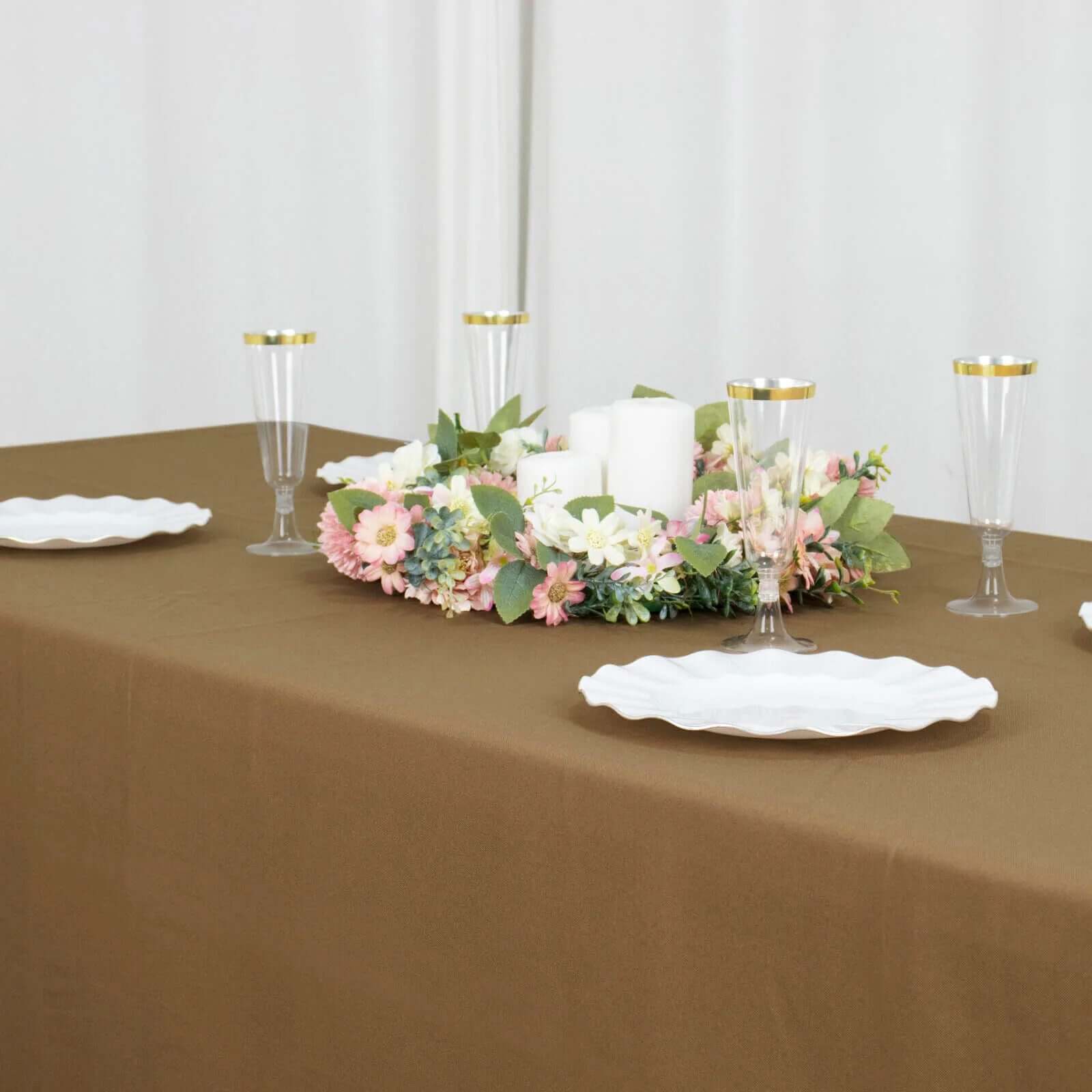 Exclusive Seamless Wrinkle-Resistant Taupe Polyester Tablecloth 90x156